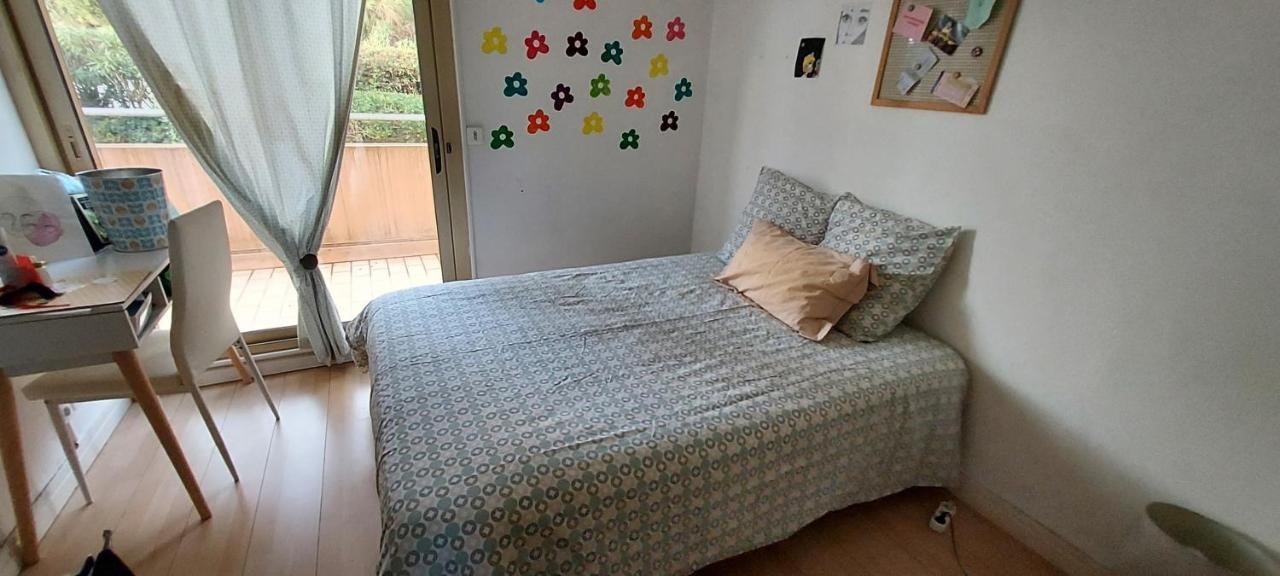 Chambre Lit 2 Personnes Dans Appartement Du Logeur Mandelieu Eksteriør billede
